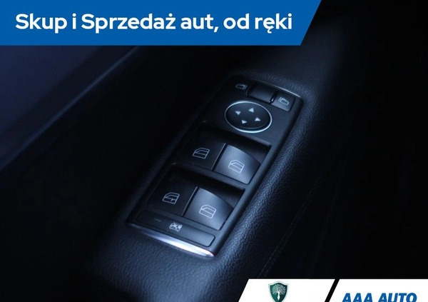 Mercedes-Benz Klasa E cena 53000 przebieg: 229903, rok produkcji 2011 z Poddębice małe 379